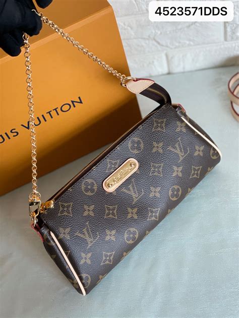 lv pouch with chain|lv pochette men thailand.